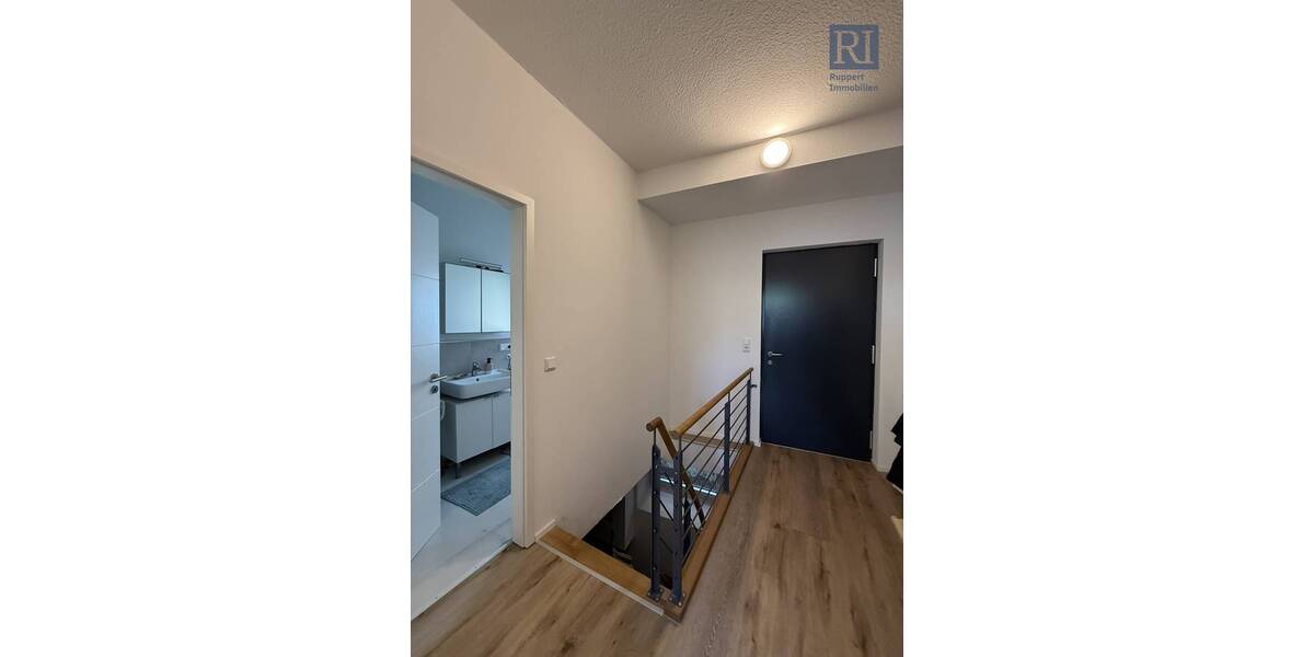 Etagenwohnung Würzburg Altstadt - 3 Zimmer, 102 m&sup2;, 1.000&euro; | Angebot:26092336