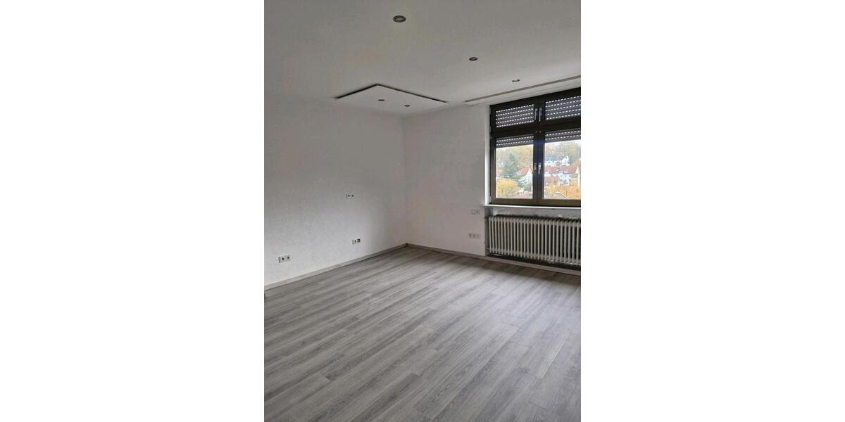 Etagenwohnung Riegelsberg - 3 Zimmer, 85 m&sup2;, 800&euro; | Angebot:26227426