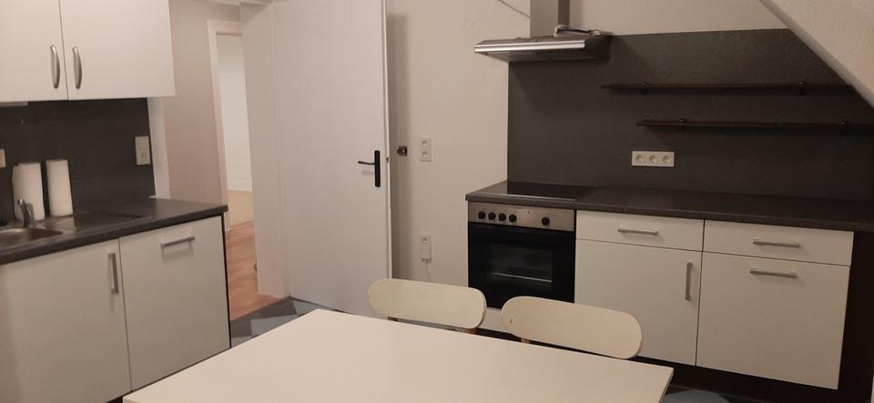 Dachgeschoßwohnung Bad Wildungen - 4 Zimmer, 78 m&sup2;, 624&euro; | Angebot:24548200