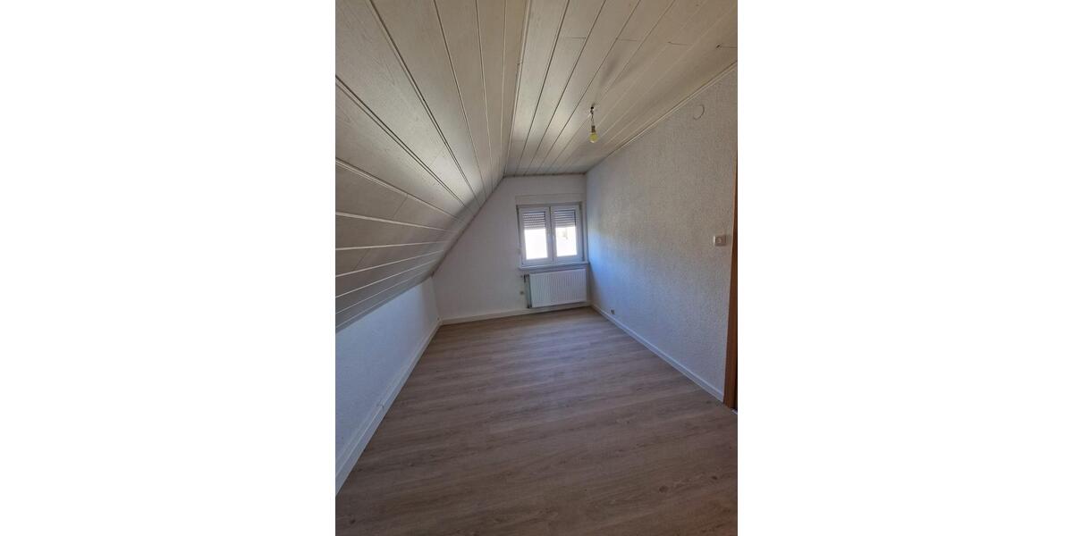 Dachgeschoßwohnung Rheinfelden (Baden) - 4 Zimmer, 67 m&sup2;, 800&euro; | Angebot:24850552