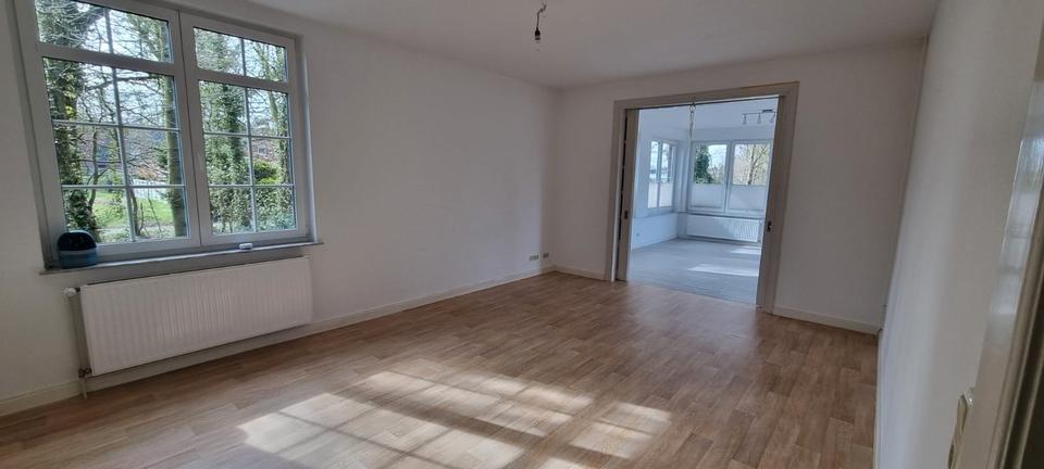 Einfamilienhaus Wiesmoor - 8 Zimmer, 165 m&sup2;, 1.300&euro; | Angebot:26051502