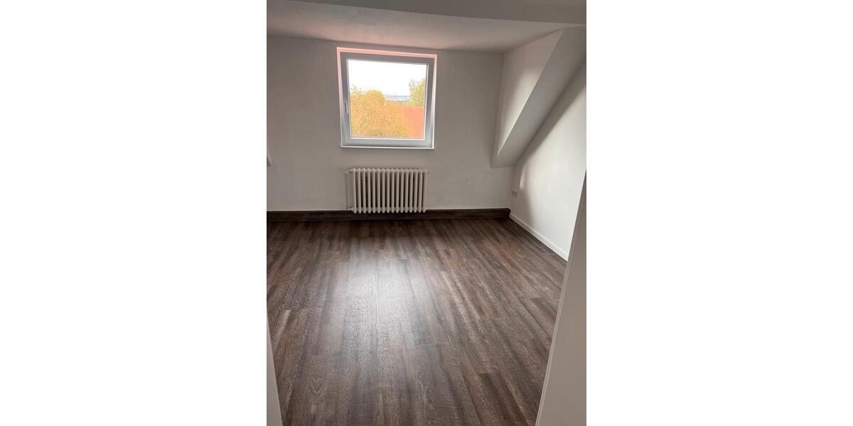 großzügige Etagenwohnung mit Dachterasse 4 zimmer