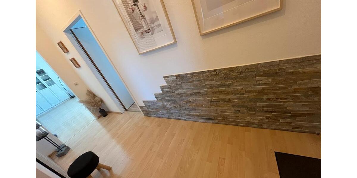 Etagenwohnung Celle Bostel - 2.5 Zimmer, 115 m&sup2;, 975&euro; | Angebot:26031901