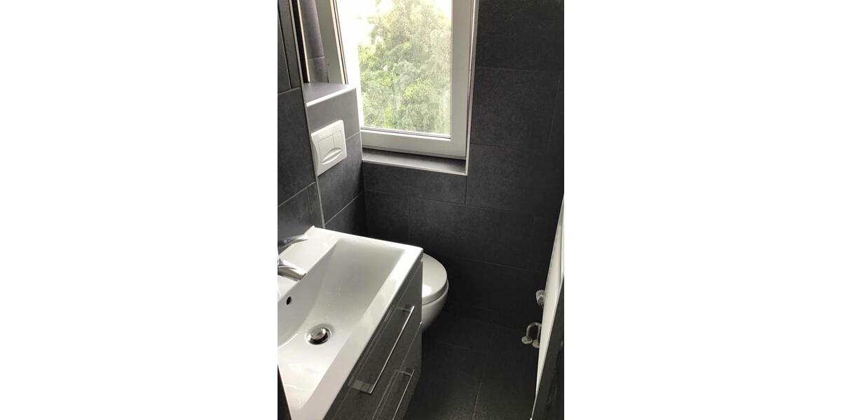 Etagenwohnung Stavenhagen - 3 Zimmer, 64 m&sup2;, 415&euro; | Angebot:24703537