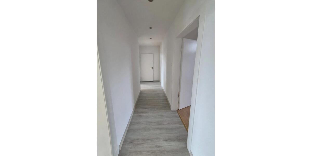 Erdgeschoßwohnung Solingen Mitte - 3 Zimmer, 64 m&sup2;, 520&euro; | Angebot:27621009