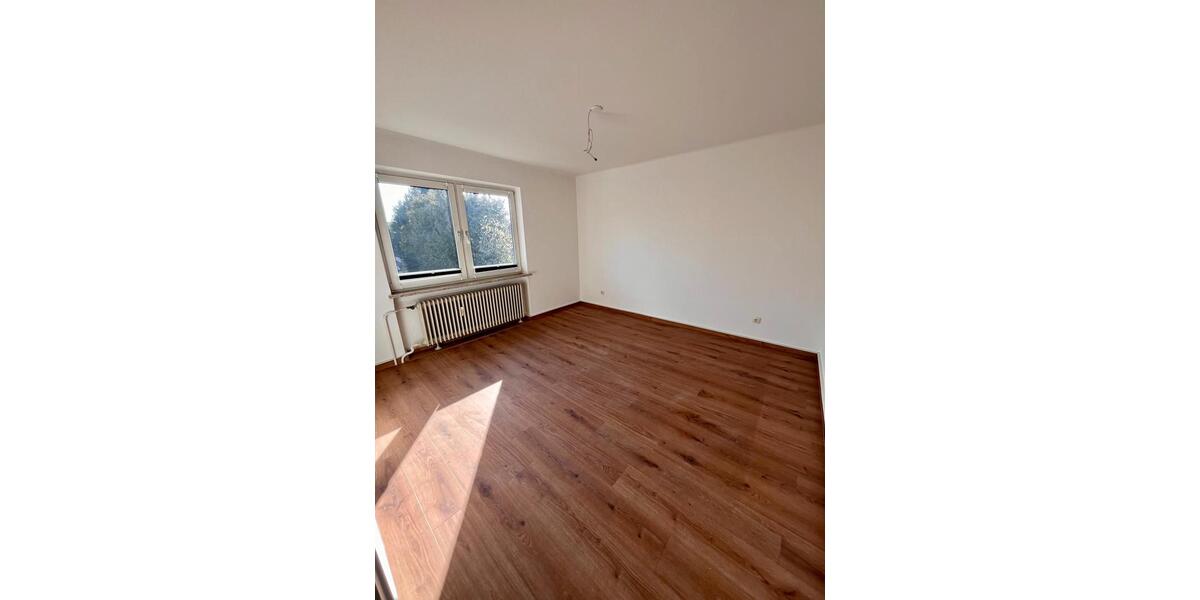 Etagenwohnung Uelzen - 4 Zimmer, 75 m&sup2;, 675&euro; | Angebot:25377062