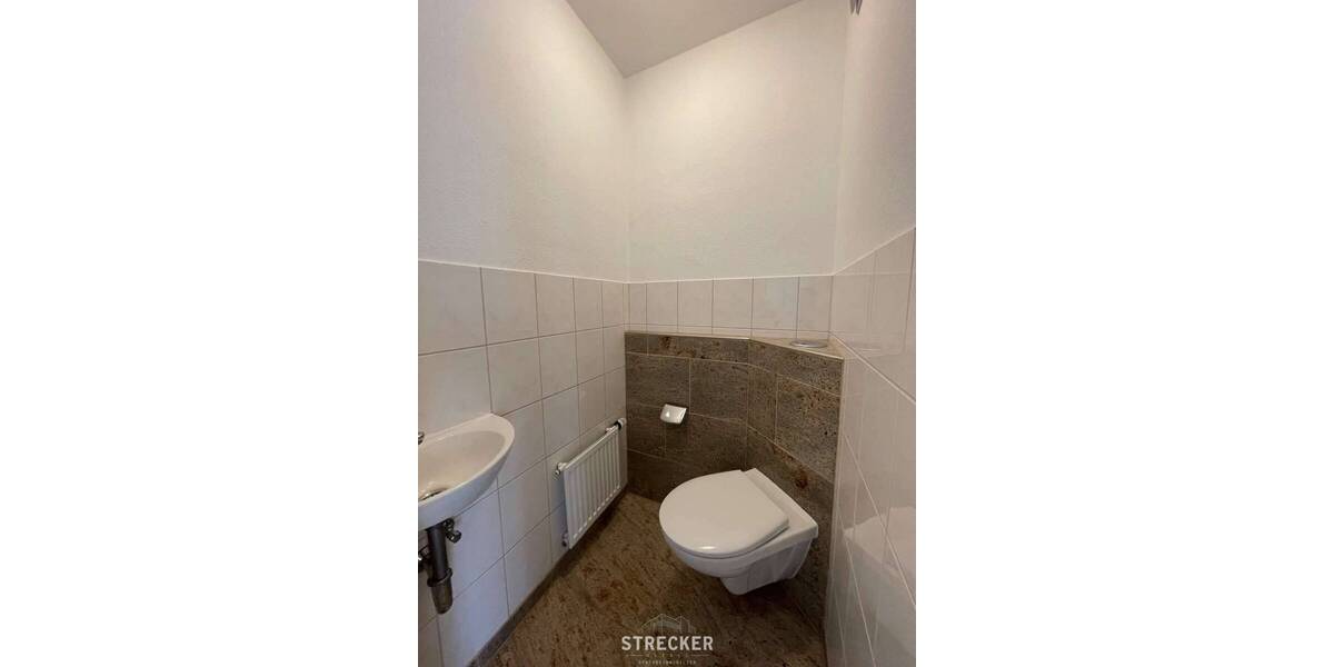 Etagenwohnung Karlsruhe Durlach - 2 Zimmer, 92 m&sup2;, 1.050&euro; | Angebot:26247495