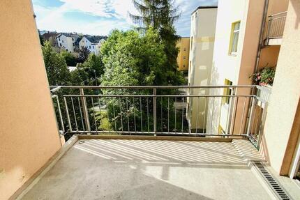 Süd-Balkon! 2-Raum Wohnung mit Dusche, Aufzug im Haus und Tiefgarage! - Wohnung Gera Alt-Bieblach | Angebot:27119921