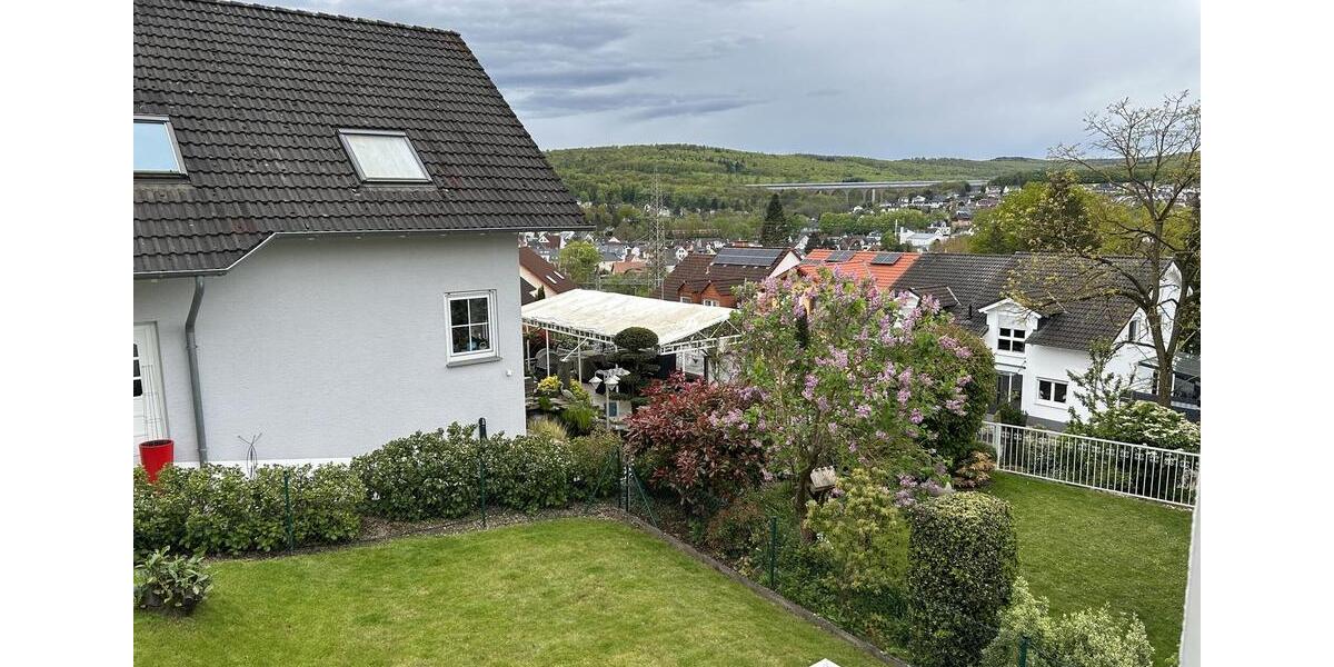 Schöne 2-Zimmer-Wohnung mit Balkon, Grün- & Blicklage von Privat. Am Schäfersberg-Niedernhausen 2 zimmer