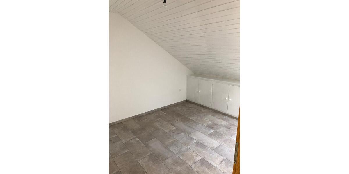Dachgeschoßwohnung Mayen - 3 Zimmer, 80 m&sup2;, 660&euro; | Angebot:26697690