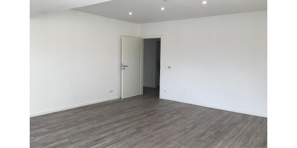 Wohnen auf Zeit Schellerten - 3 Zimmer, 100 m&sup2;, 485&euro; | Angebot:23092787