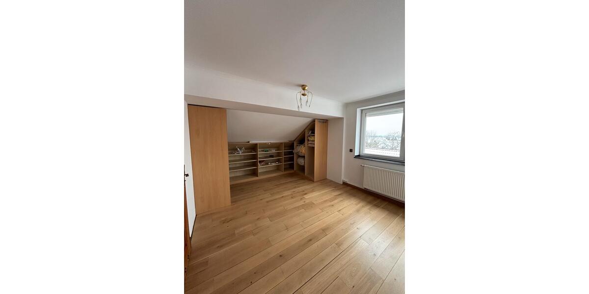 Dachgeschoßwohnung Ludwigsfelde - 3 Zimmer, 70 m&sup2;, 1.100&euro; | Angebot:25087158