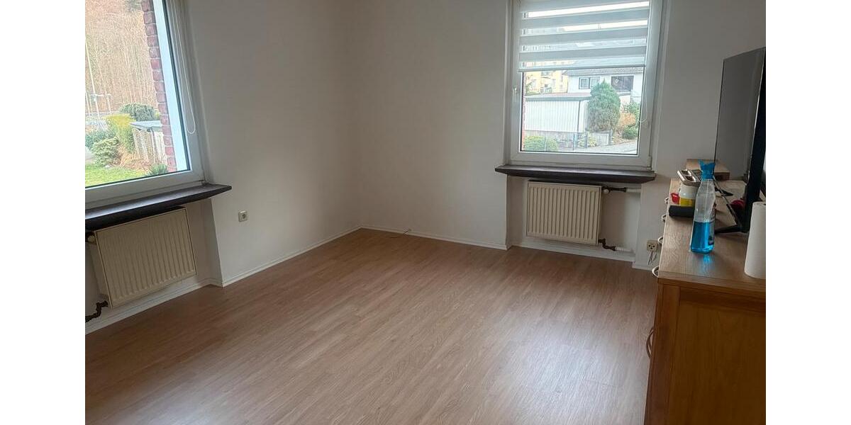 Hochparterre Engelskirchen - 2 Zimmer, 55 m&sup2;, 766&euro; | Angebot:25352282