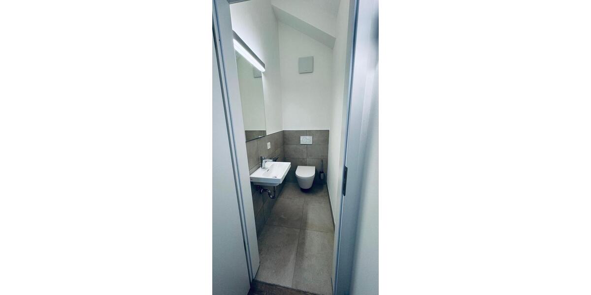 Dachgeschoßwohnung Adlkofen - 3 Zimmer, 84 m&sup2;, 1.029&euro; | Angebot:24848443