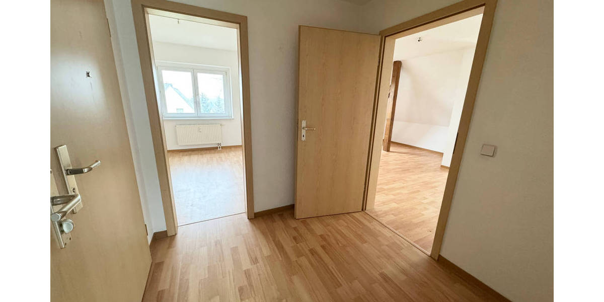 Etagenwohnung Leisnig Fischendorf - 2 Zimmer, 49 m&sup2;, 300&euro; | Angebot:24033770