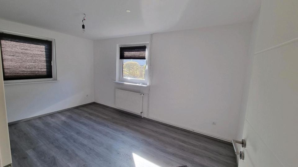 Einfamilienhaus Westerrönfeld - 6.5 Zimmer, 140 m&sup2;, 1.500&euro; | Angebot:24703243