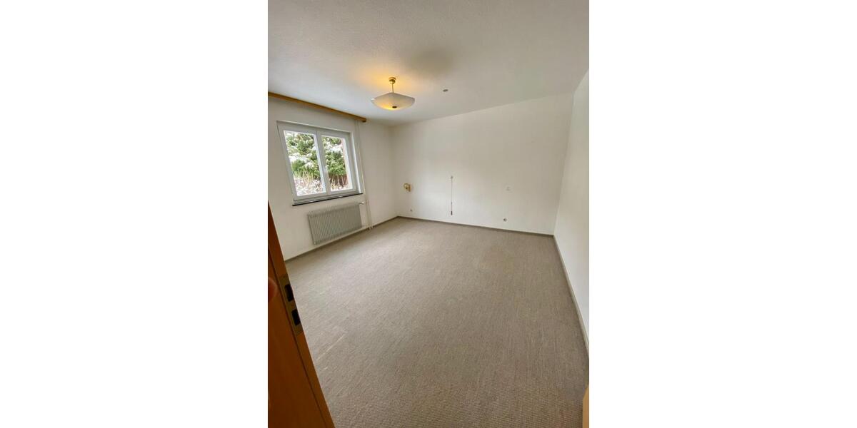 Erdgeschoßwohnung Villingen-Schwenningen Schwenningen - 5 Zimmer, 104 m&sup2;, 1.150&euro; | Angebot:24466387