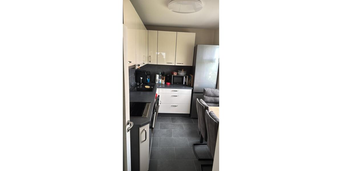 Etagenwohnung Kassel Niederzwehren - 4 Zimmer, 87 m&sup2;, 1.040&euro; | Angebot:26224481