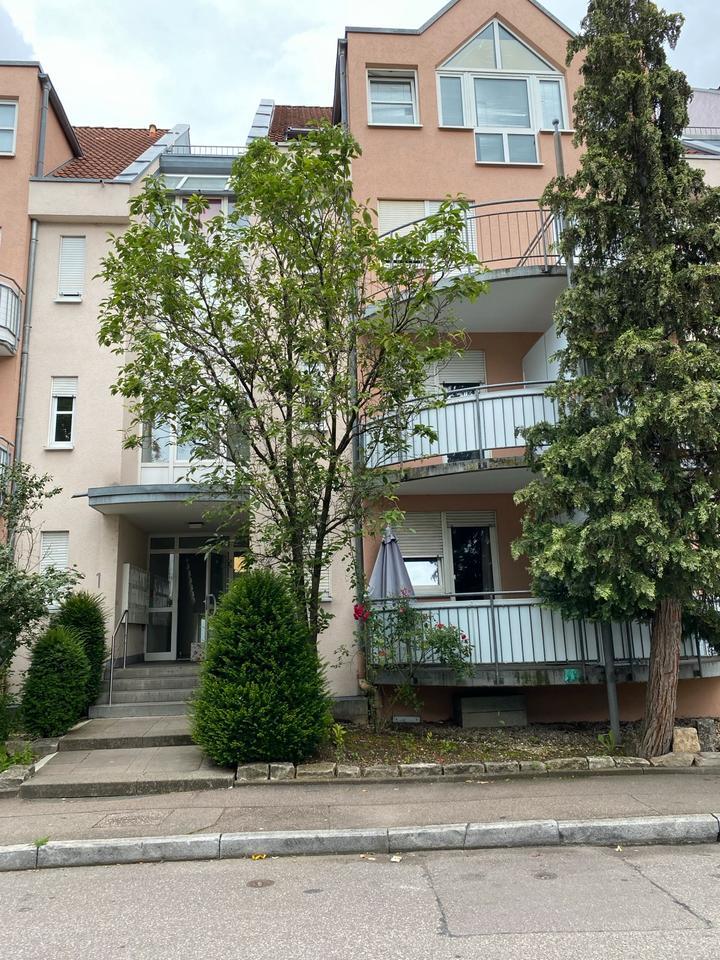 Zentralliegende Helle 1.5 Zimmer Wohnung Apartment Balkon Küche
