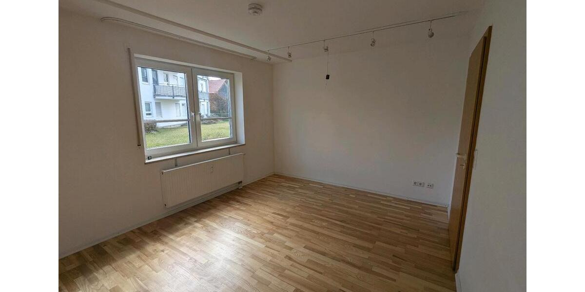 Etagenwohnung Laupheim - 3.5 Zimmer, 86 m&sup2;, 910&euro; | Angebot:26686276