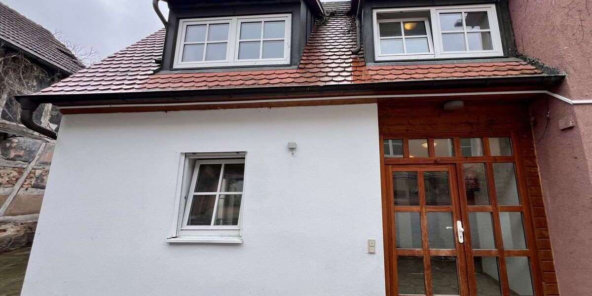 Einfamilienhaus Roth - 3 Zimmer, 110 m&sup2;, 1.200&euro; | Angebot:25499180