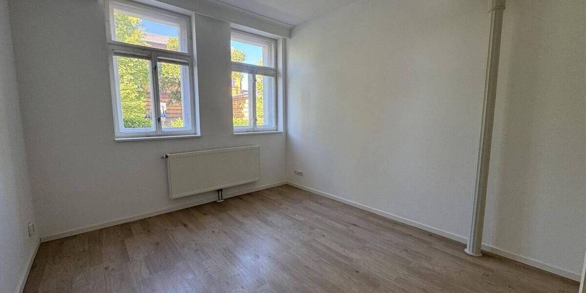 Etagenwohnung Apolda - 3 Zimmer, 100 m&sup2;, 880&euro; | Angebot:26815644