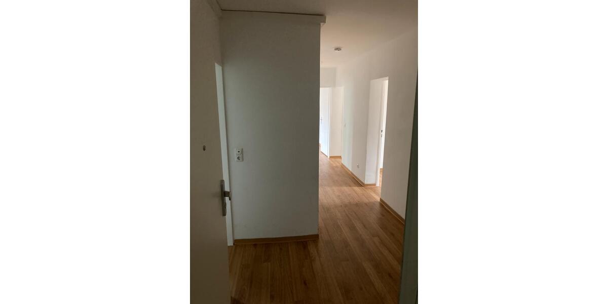 Etagenwohnung Bensheim - 3 Zimmer, 74 m&sup2;, 818&euro; | Angebot:24810715