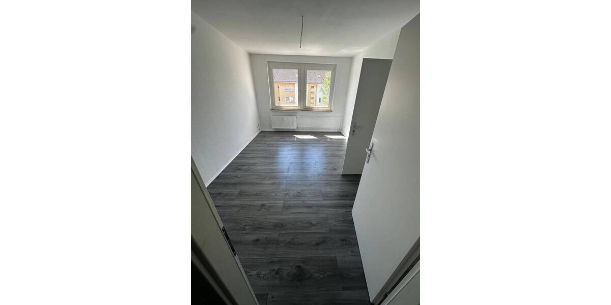 Etagenwohnung Weißenfels Uichteritz - 1 Zimmer, 47 m&sup2;, 270&euro; | Angebot:26763563
