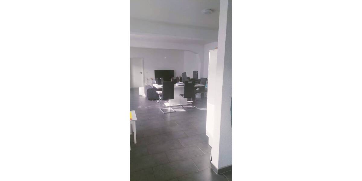 Etagenwohnung Saarbrücken St Johann - 2 Zimmer, 79 m&sup2;, 700&euro; | Angebot:24497796