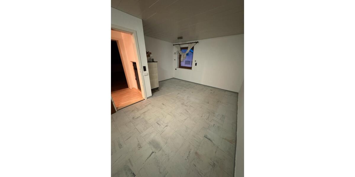 Etagenwohnung Gaildorf - 3 Zimmer, 87 m&sup2;, 800&euro; | Angebot:24886408