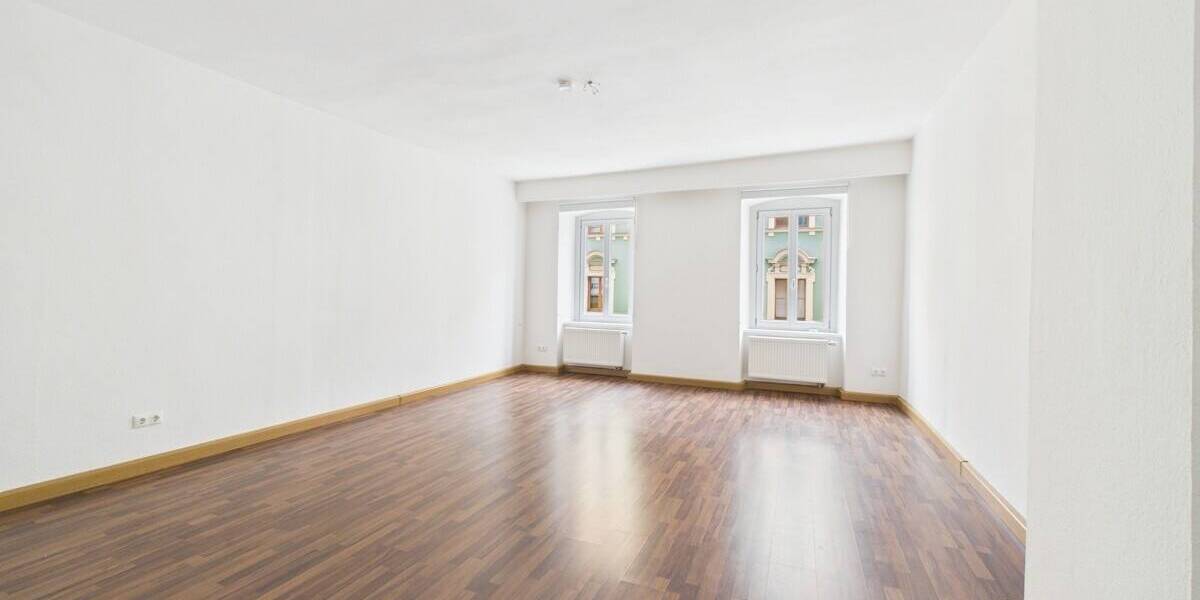 Etagenwohnung Regensburg Innenstadt - 3 Zimmer, 130 m&sup2;, 1.100&euro; | Angebot:26733550
