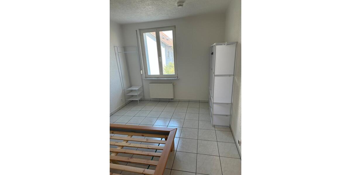 Etagenwohnung Grenzach-Wyhlen Wyhlen - 3 Zimmer, 88 m&sup2;, 1.250&euro; | Angebot:26238403