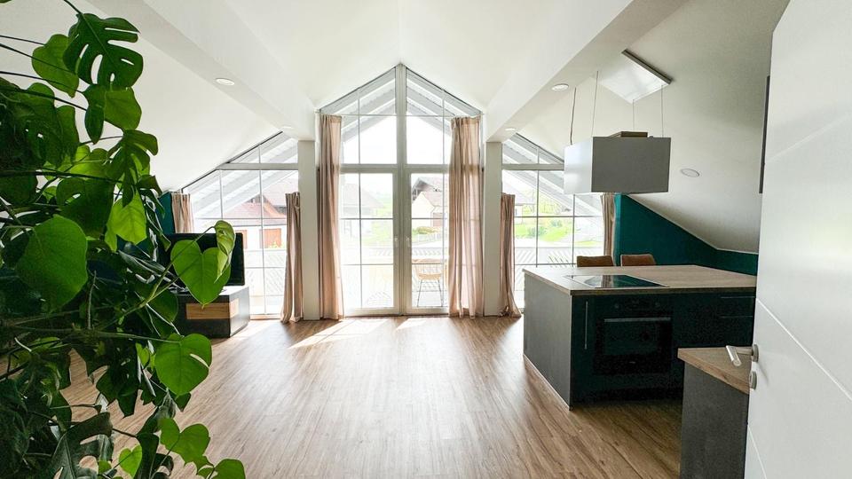 Dachgeschoßwohnung Haarbach - 2.5 Zimmer, 80 m&sup2;, 950&euro; | Angebot:26036093