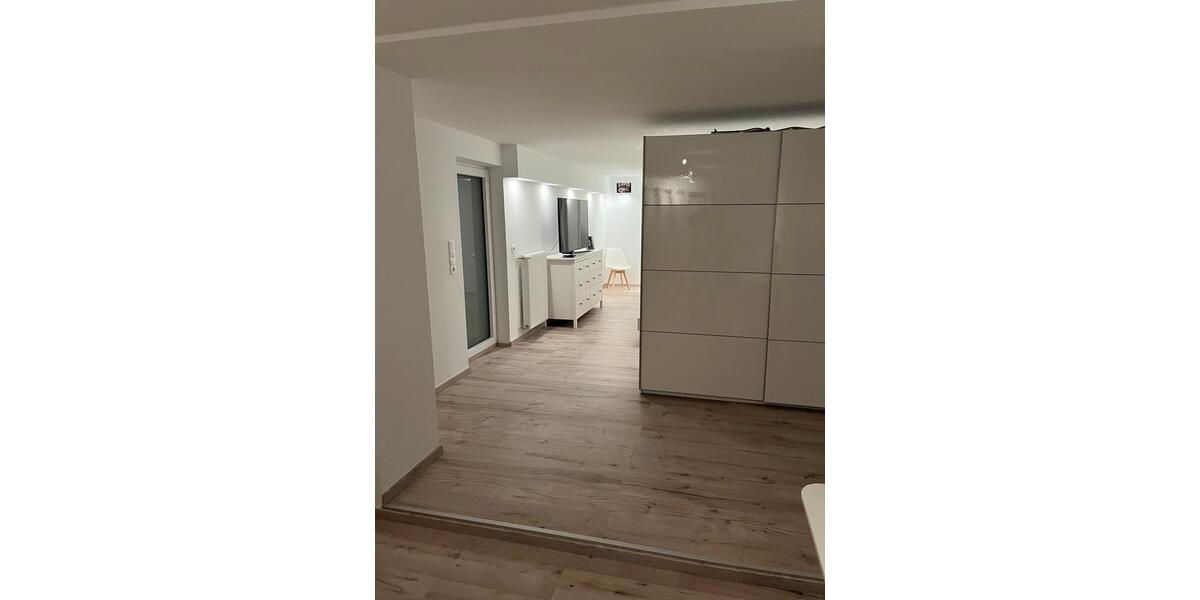 1-Zimmer-Maisonette mit Balkon & Stellplatz – Bornheim-Waldorf 1 zimmer