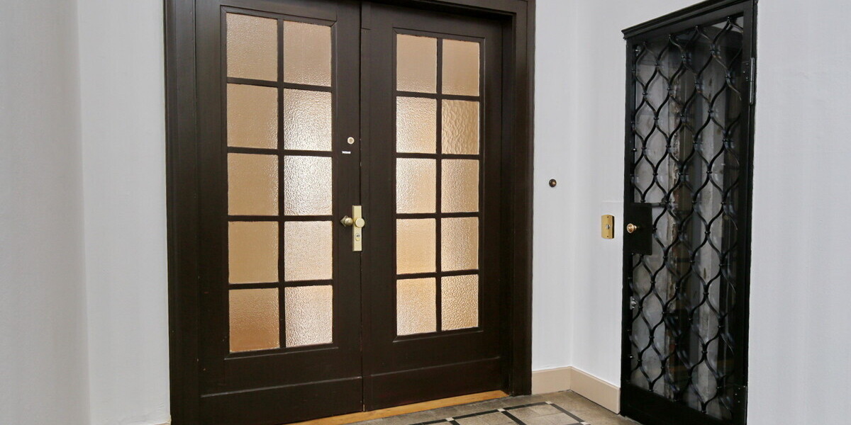 *** Altbauetage mit 210m² im Stadtzentrum *** 6 zimmer