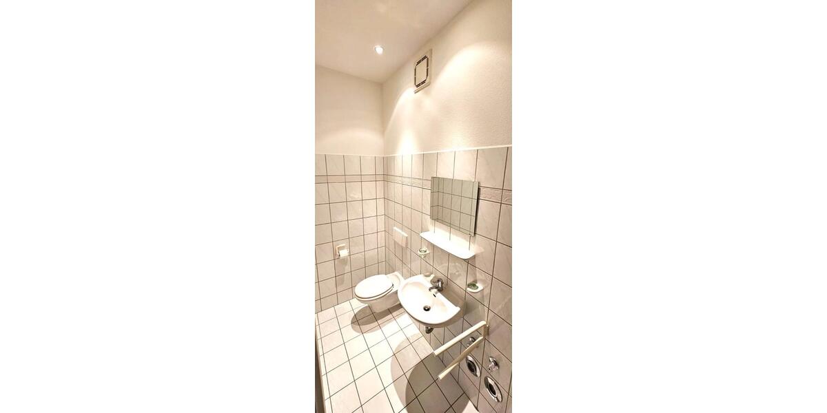 Erdgeschoßwohnung Sondershausen - 3 Zimmer, 124 m&sup2;, 1.056&euro; | Angebot:23279375