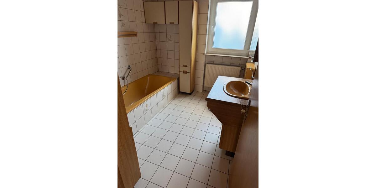 Etagenwohnung Ebelsbach - 3 Zimmer, 65 m&sup2;, 450&euro; | Angebot:25917494
