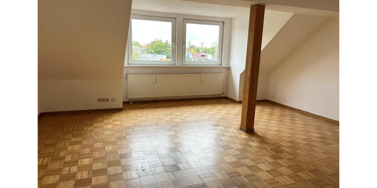 Dachgeschoßwohnung Hamburg Wandsbek - 3 Zimmer, 65 m&sup2;, 723&euro; | Angebot:26041500