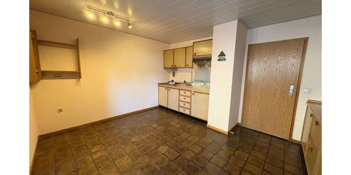 Etagenwohnung Linden Großen-Linden - 5 Zimmer, 150 m&sup2;, 1.150&euro; | Angebot:26713069