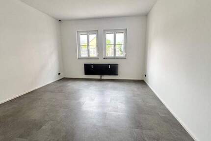 Loftstyle ! Nähe Plärrer, WG-taugliche 4-Zi-Whg., 117m², moderne Einbauküche, im Erdgeschoß