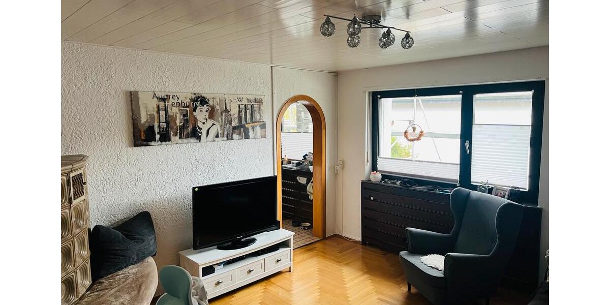 Einfamilienhaus Burghaun - 7 Zimmer, 160 m&sup2;, 1.500&euro; | Angebot:26280718