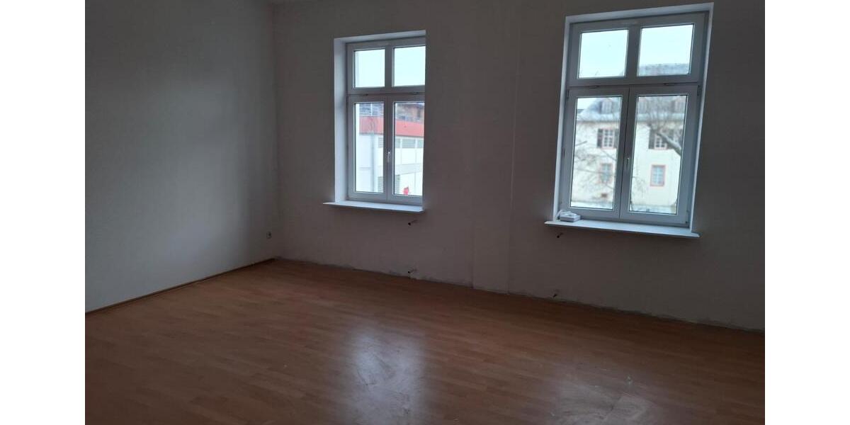 Renovierte, helle 2-Zimmer Wohnung zentral am Schloss 3 zimmer