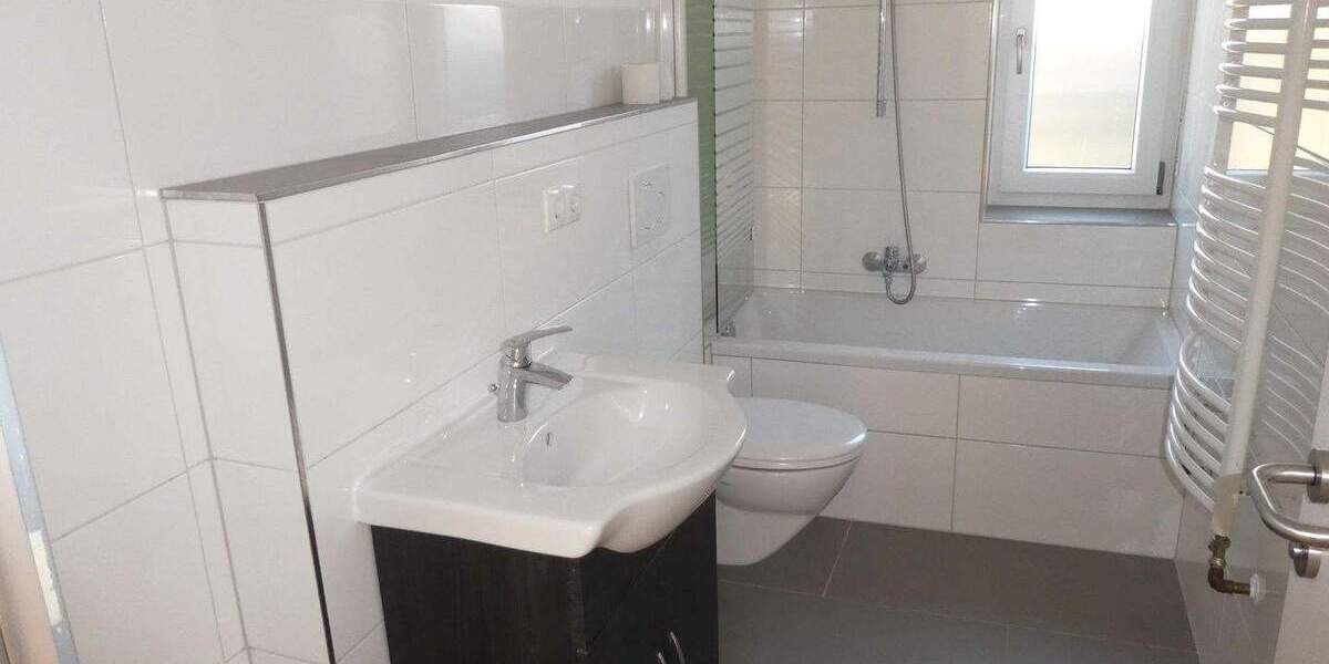 Etagenwohnung Baiersdorf - 4 Zimmer, 100 m&sup2;, 1.200&euro; | Angebot:25797254