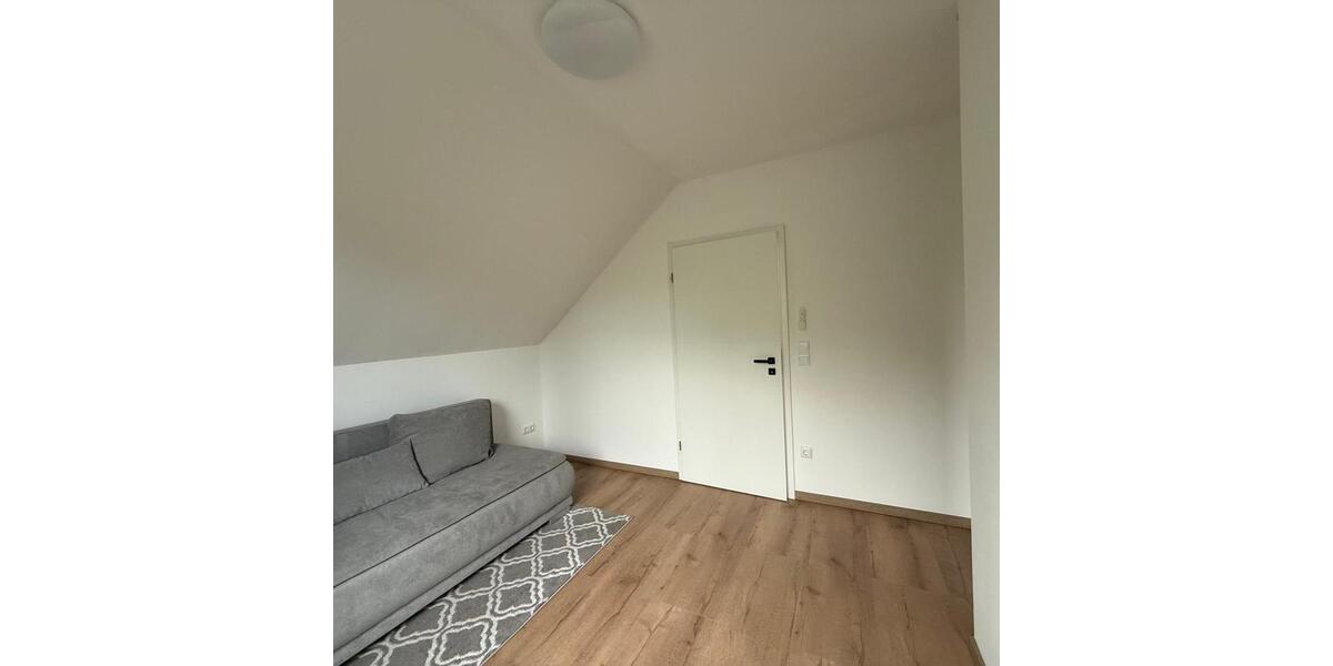 Einfamilienhaus Rehau - 7 Zimmer, 150 m&sup2;, 2.500&euro; | Angebot:23588222
