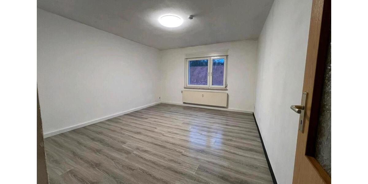 Etagenwohnung Frankenblick - 4 Zimmer, 70 m&sup2;, 500&euro; | Angebot:24774694