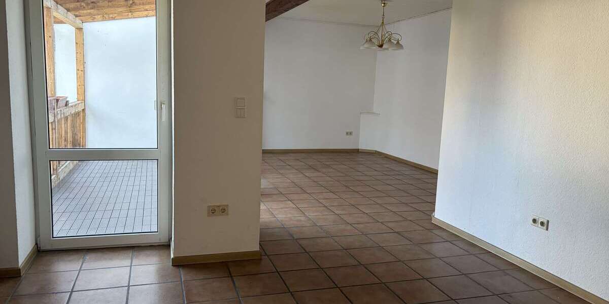 Etagenwohnung Marsberg - Obermarsberg Obermarsberg - 4 Zimmer, 132 m&sup2;, 950&euro; | Angebot:26975980