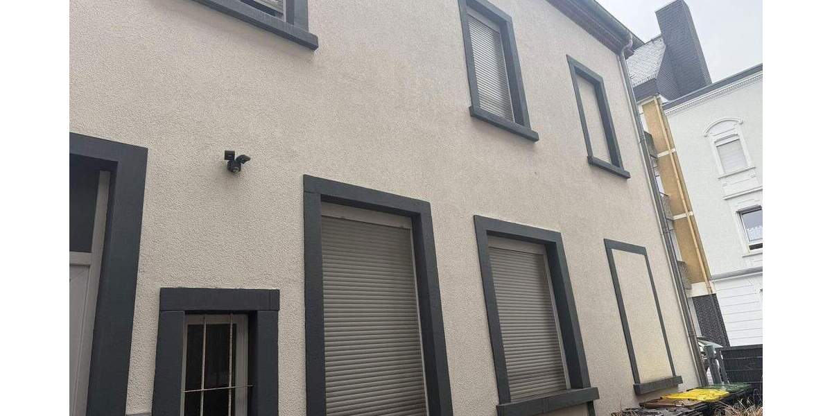 Mehrfamilienhaus, Wohnhaus Frankfurt Höchst - 4 Zimmer, 120 m&sup2;, 2.150&euro; | Angebot:24670171