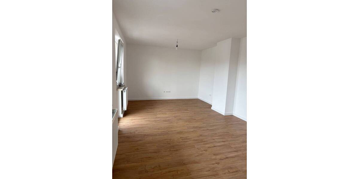 Etagenwohnung Kitzingen - 3 Zimmer, 94 m&sup2;, 1.050&euro; | Angebot:26261518
