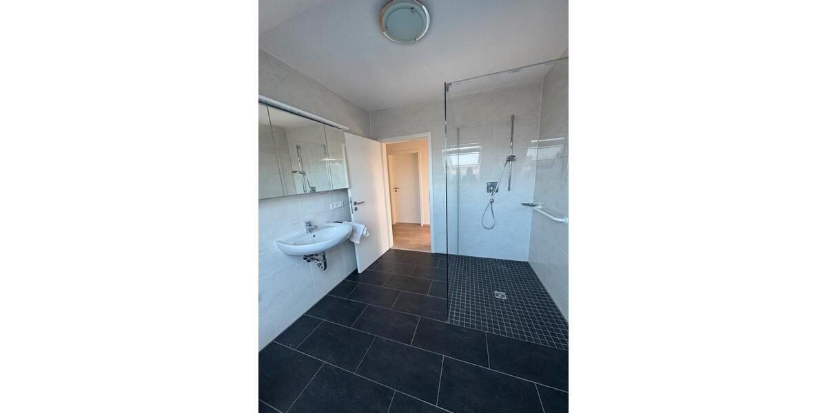 Dachgeschoßwohnung Bad Oeynhausen Rehme - 2 Zimmer, 80 m&sup2;, 820&euro; | Angebot:26297454