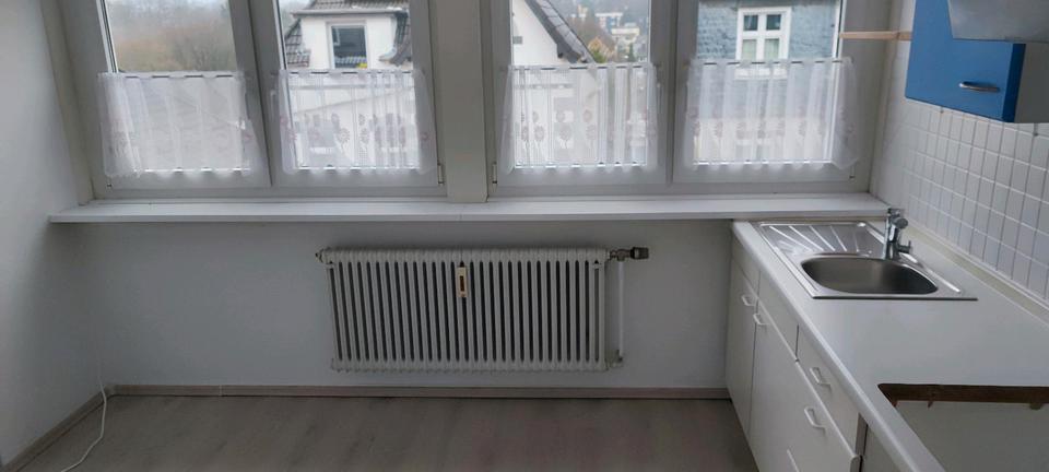 Dachgeschoßwohnung Leverkusen Opladen - 2.5 Zimmer, 75 m&sup2;, 1.075&euro; | Angebot:23841394